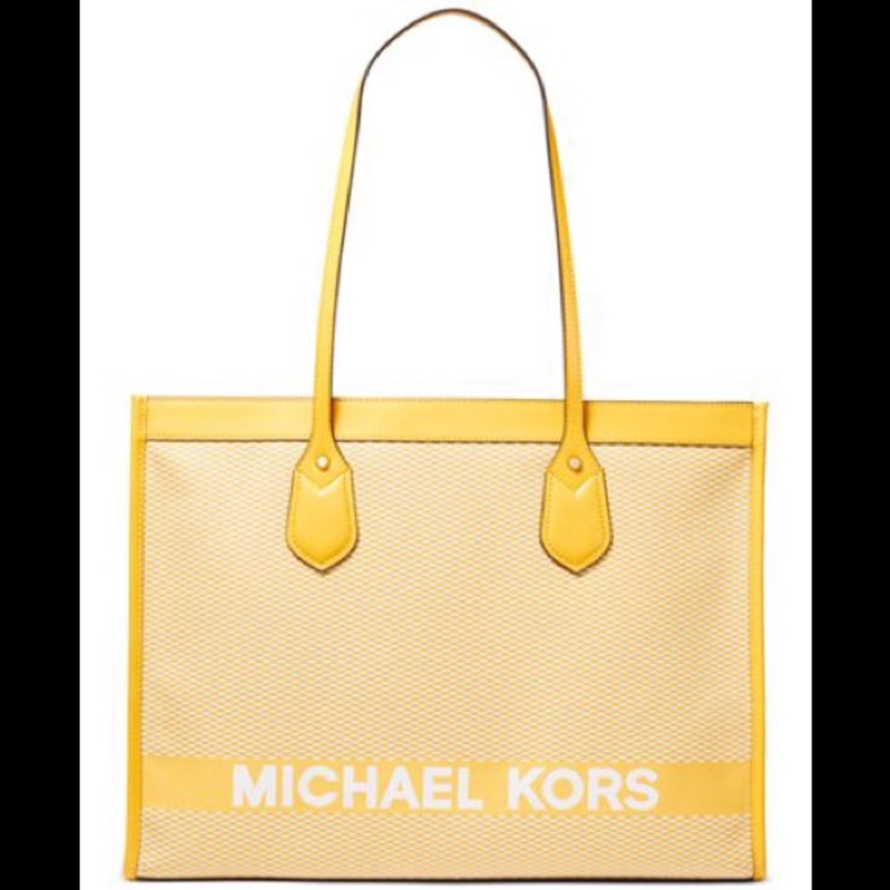 ⭐️NWT !! Michael Michael Kors Tote !!⭐️